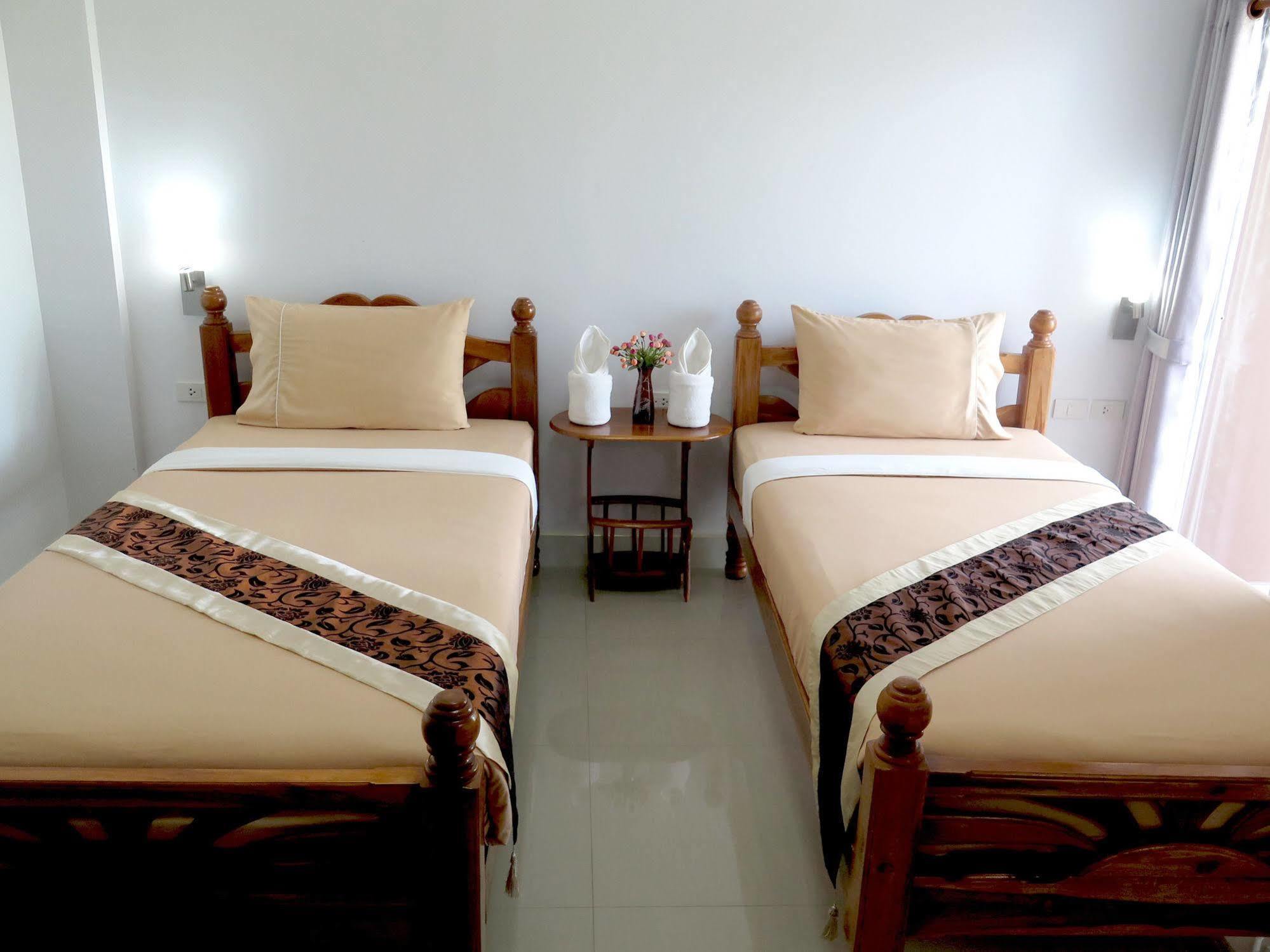Euro Boutique Hotel Chumpon Extérieur photo